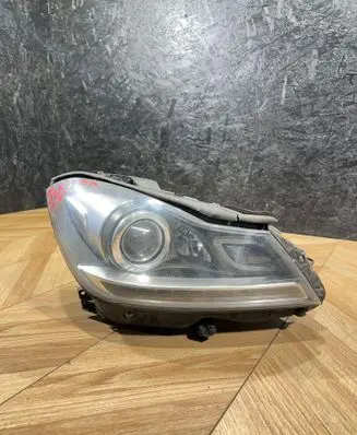 Mercedes-Benz C W204 Headlight/headlamp 