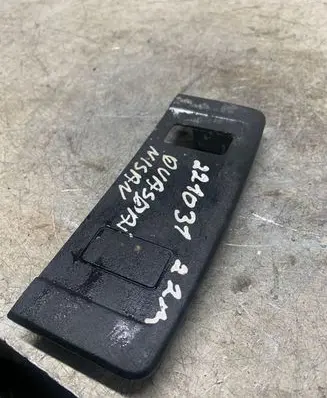 Nissan Qashqai J12 Front door window switch trim 264976ta0a
