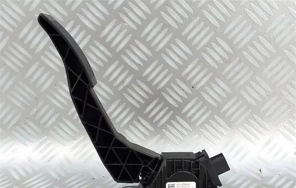 Ford Kuga III Accelerator throttle pedal LX619F836AA