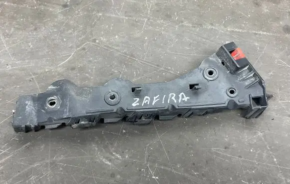 Opel Zafira B Front bumper mounting bracket 13124998