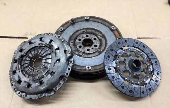BMW 1 E81 E87 Clutch set kit 323064210