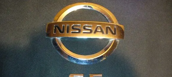 Nissan Primastar Manufacturers badge/model letters 