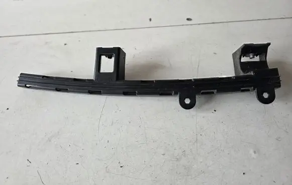 Opel Crossland X Rear door windshield rail 39227509