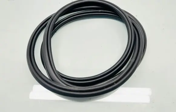 Volvo S90, V90 Front door rubber seal 