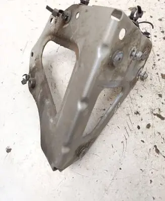 Audi A6 S6 C6 4F Fender mounting bracket 4F0821136A