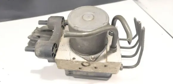 Mercedes-Benz E W212 ABS Pump 0265236369 A2124313512