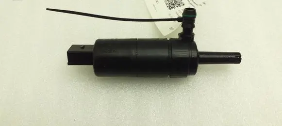 Seat Ibiza IV (6J,6P) Headlight washer pump 3B7955681