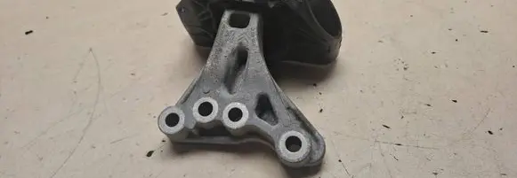 Citroen C3 Engine mount bracket 9676780580