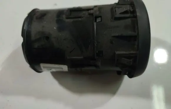 Dash center air vent grill