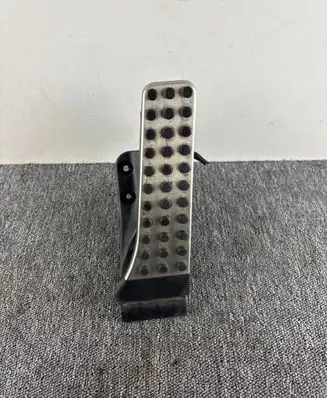Mercedes-Benz GLC X253 C253 Accelerator throttle pedal A2533000104