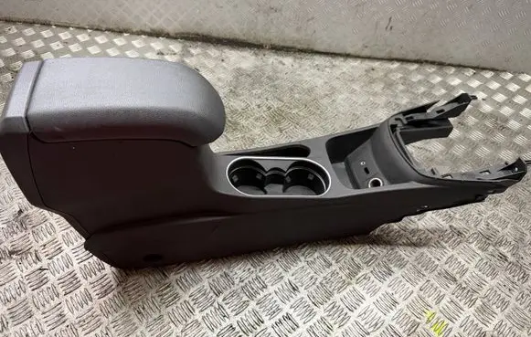 Ford Fiesta Center console 