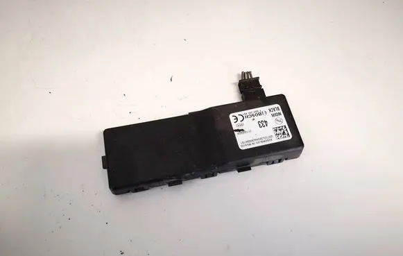 Opel Insignia A Antenna control unit 13503204 f00hj00491
