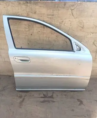 Volvo S60 Front door