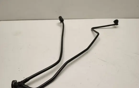 Engine coolant pipe/hose