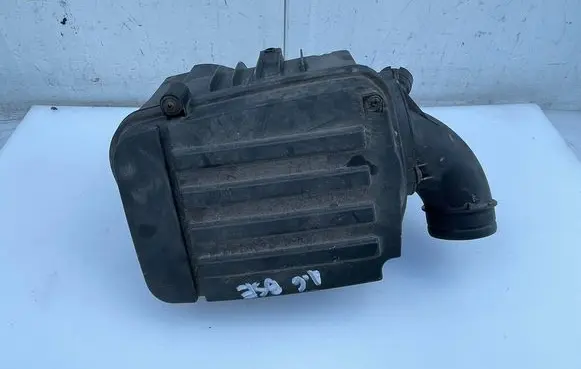 Audi A3 S3 8P Air filter box 1K0129607AQ