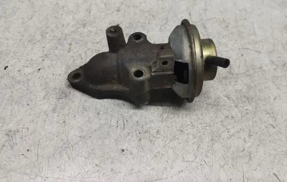 Toyota Corolla E120 E130 EGR valve 2562027070