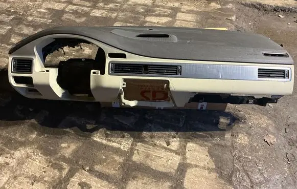 Volvo XC70 Dashboard 