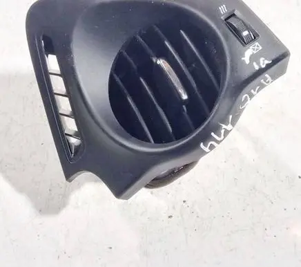 Lexus IS 220D-250-350 Dash center air vent grill 556505304 55650-5304
