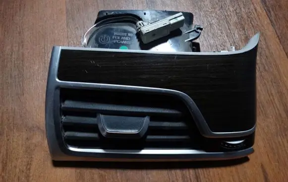 BMW 7 G11 G12 Dash center air vent grill 929949764229299497 9299497