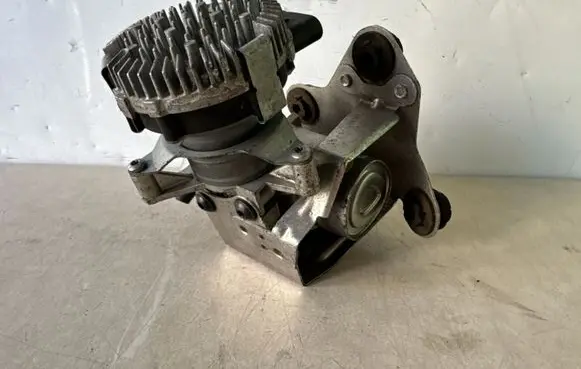 Audi Q7 4M Vacuum pump 4M2614307B