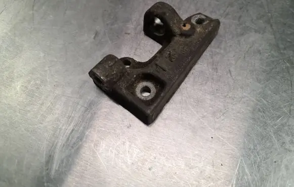 Peugeot 206 Engine mounting bracket 9656125280