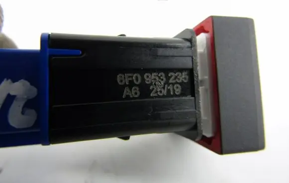 Seat Arona Hazard light switch 6F0953235