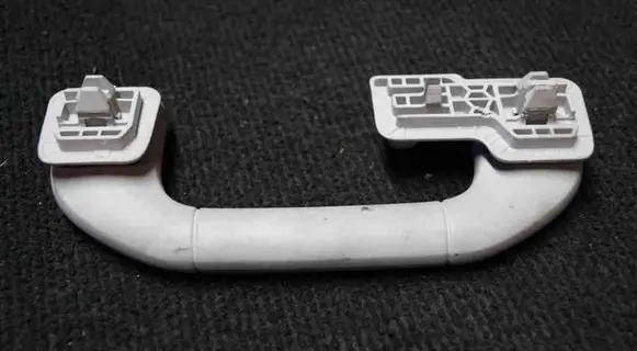 Mercedes-Benz E W212 Rear interior roof grab handle A2048100151