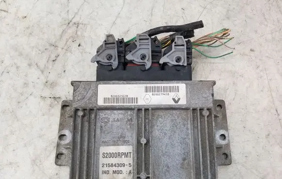 Renault Laguna II Engine control unit/module 8200323228