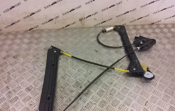 BMW 2 F22 F23 Front door electric window regulator 9347721