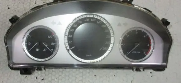 Mercedes-Benz C W204 Speedometer (instrument cluster)