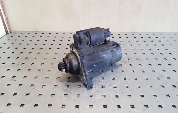 Volkswagen Transporter - Caravelle T5 Starter motor 02Z911023H TS18E1