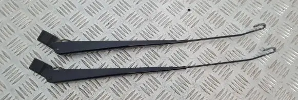 Nissan Terrano Front wiper blade arm