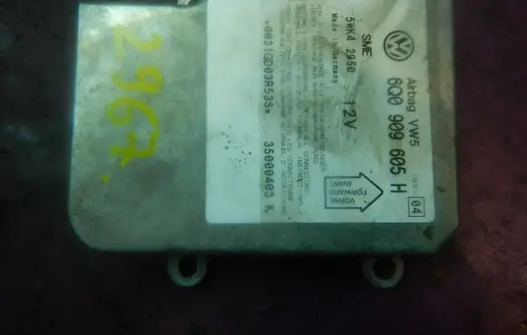 Skoda Fabia Mk1 (6Y) Airbag control unit/module 6Q0909605H