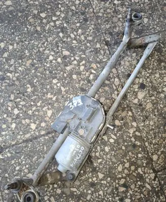 Skoda Octavia Mk2 (1Z) Front wiper linkage and motor 3397020651