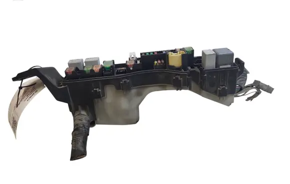 Toyota Avensis T250 Fuse module