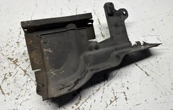 Volvo XC70 Intercooler air guide/duct channel 31323244