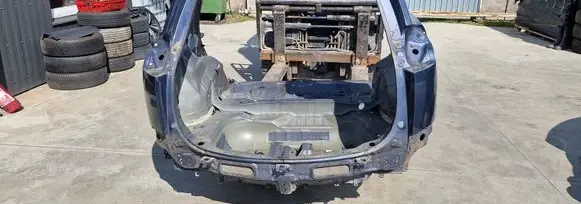 Toyota RAV 4 (XA40) Rear bodywork