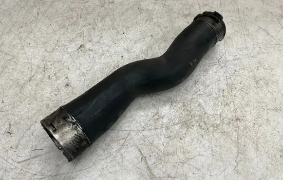 BMW 5 F10 F11 Intercooler hose/pipe