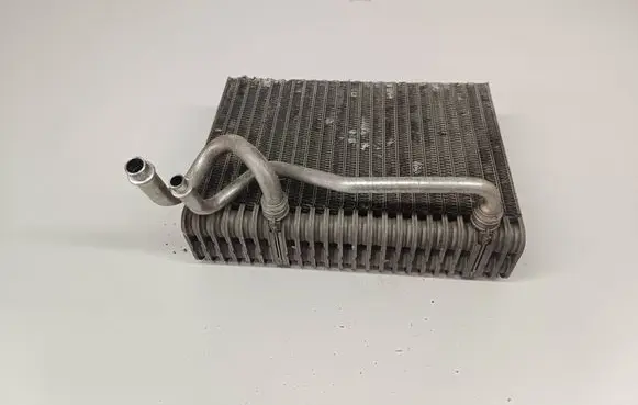 Peugeot 406 Air conditioning (A/C) radiator (interior) 2690020