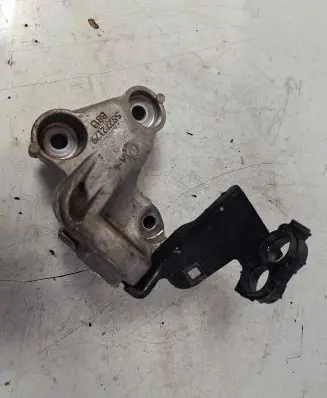 Alfa Romeo Giulia Engine mounting bracket 55272179