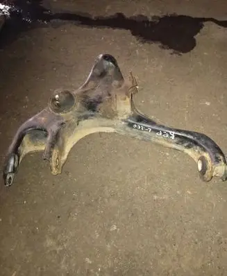 Mitsubishi L200 Front lower control arm/wishbone