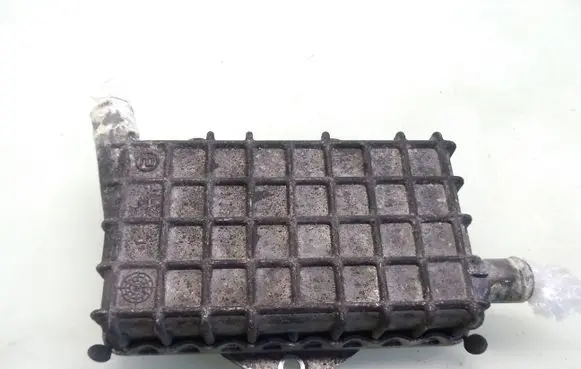 Engine oil radiator