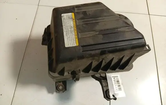 Hyundai Sonata Air filter box 281103K100