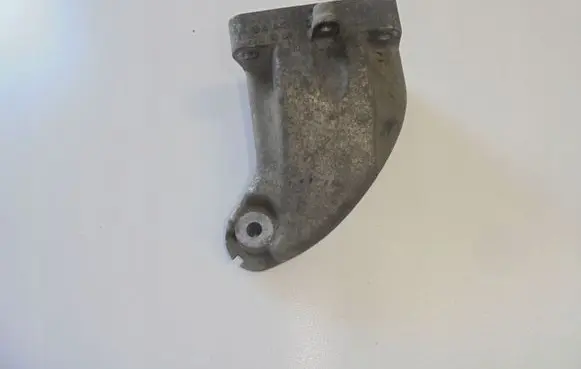 Mercedes-Benz E C207 W207 Engine mounting bracket A6422231004