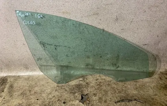 Mercedes-Benz CLS C218 X218 Front door window glass four-door 