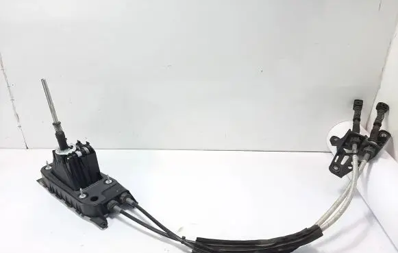 Volkswagen Golf VII Gear shifter/selector 5Q0711061E 5Q0711266B