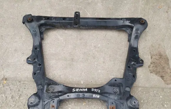 Toyota Sienna XL30 III Front subframe