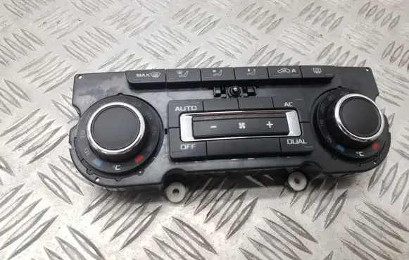 Skoda Octavia Mk2 (1Z) Climate control unit 3T0907044AR