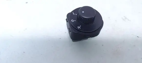 Skoda Octavia Mk2 (1Z) Wing mirror switch 1Z1959565A