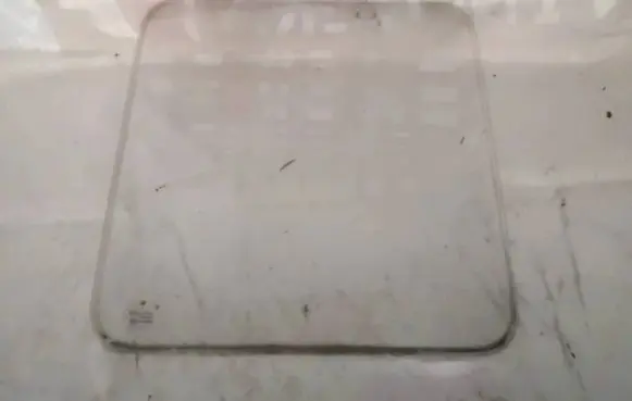 Volkswagen II LT Rear door window glass